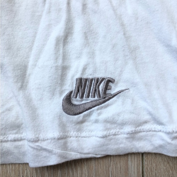 Nike 1979 The Summer of Air Logo Embroidered T Shirt Women’s Size XS - Picture 4 of 9